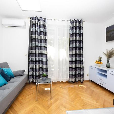 Apartment Paolo By The Beach Znjan Spalato Esterno foto